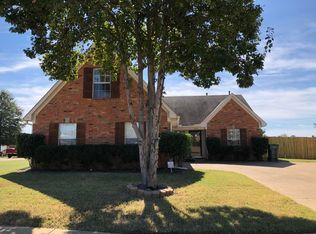 1891 Central Trails Dr, Southaven, MS 38671