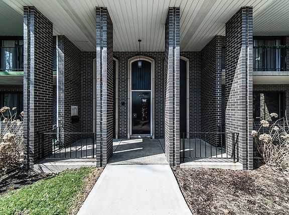 2nd image of 4115 W 98th St APT B