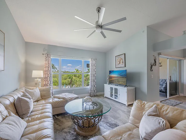 28871 Bermuda Lago Ct — Photo 10