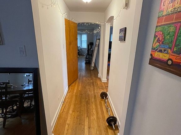4th image of 1615 Kenilworth Ave