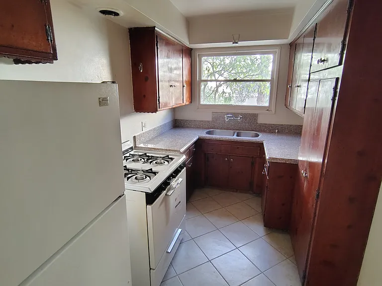 1511 S Bedford St #2 — Photo 3