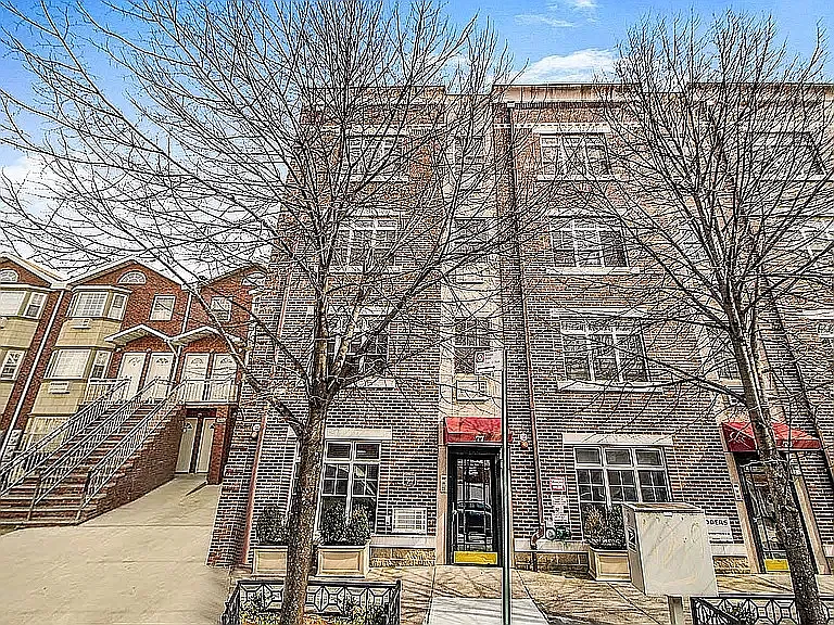 77 E 28th St #2