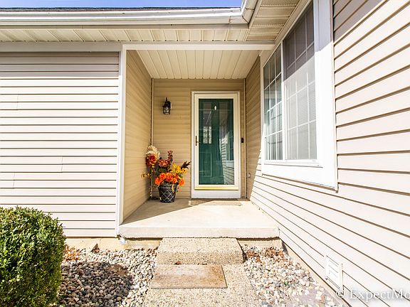 4th image of 4496 Woodrose Ct SE #13