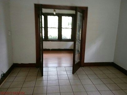 3rd image of 1111 18th Ave