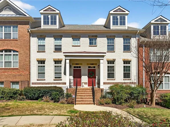 7690 Willoughby Ct, Alpharetta, GA 30005