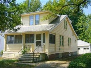 1544 Mapledale Rd, Wickliffe, OH 44092