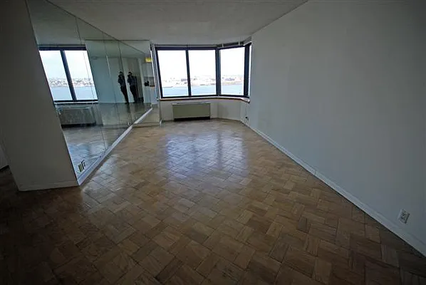 Rented by Luxury Habitat | media 27