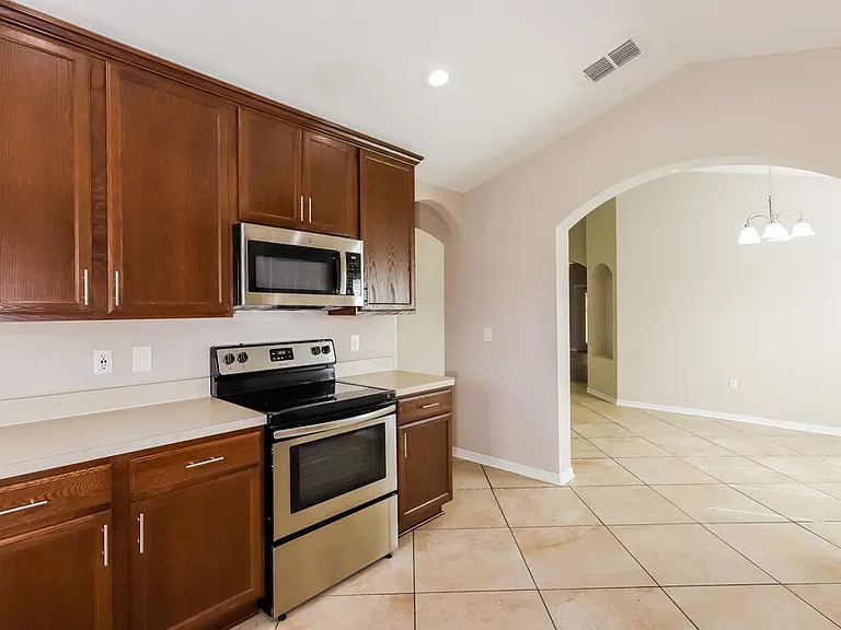 1873 Kingsmill Dr — Photo 7