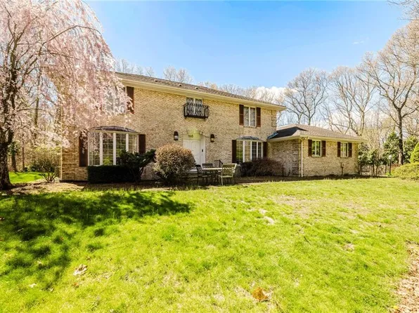 191 Fairway Dr, Seekonk, MA 02771