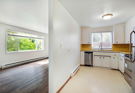 5th image of 4832 1/2 California Ave SW #1