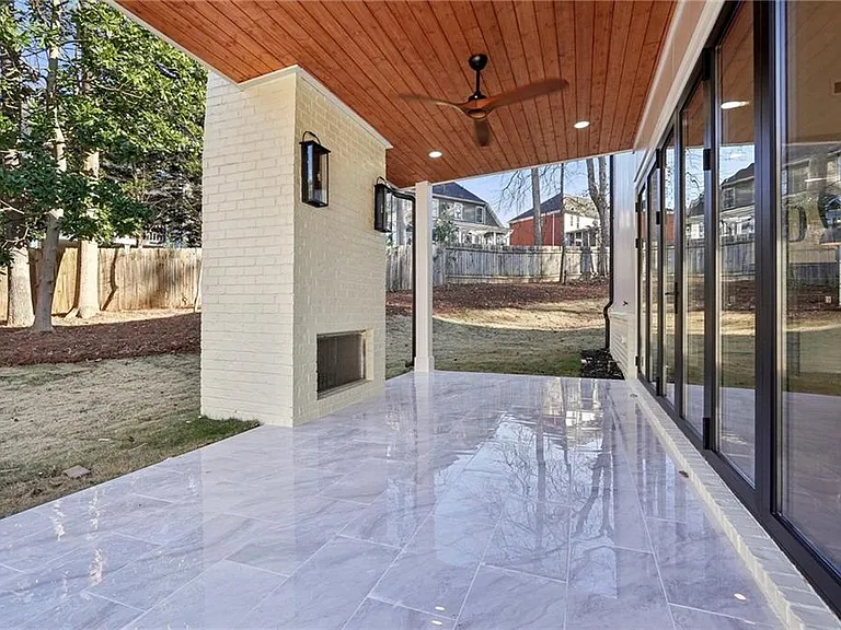 120 Thome Dr — Photo 71