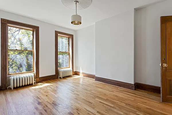 Rented by Compass | media 12