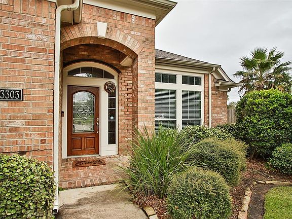 2nd image of 13303 Lake Timber Ct