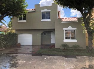 8524 NW 1st Ter, Miami, FL 33126