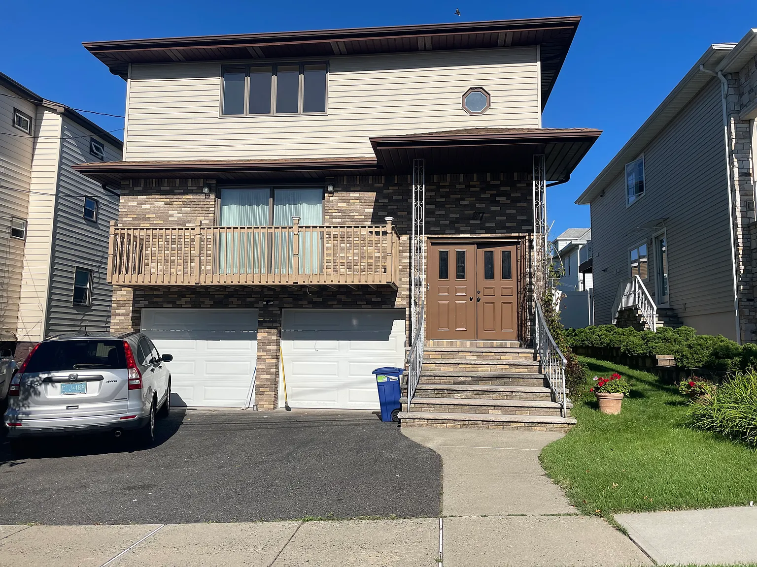 1 bed, $2,000 — Photo 1