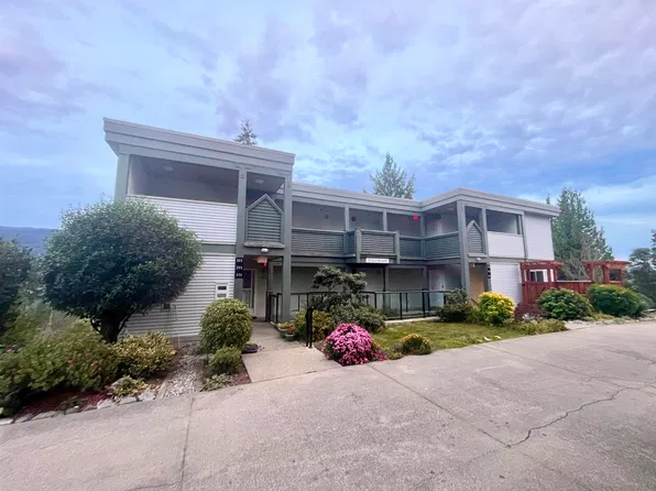 5780 Trail Ave #111, Sechelt, BC V7Z 0K5