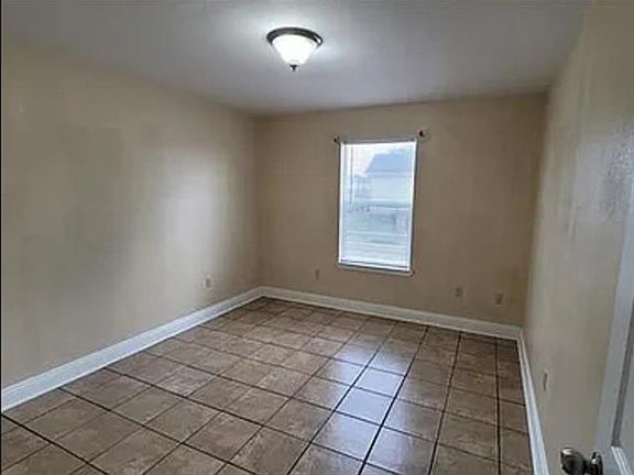 5th image of 4702 Francis Dr