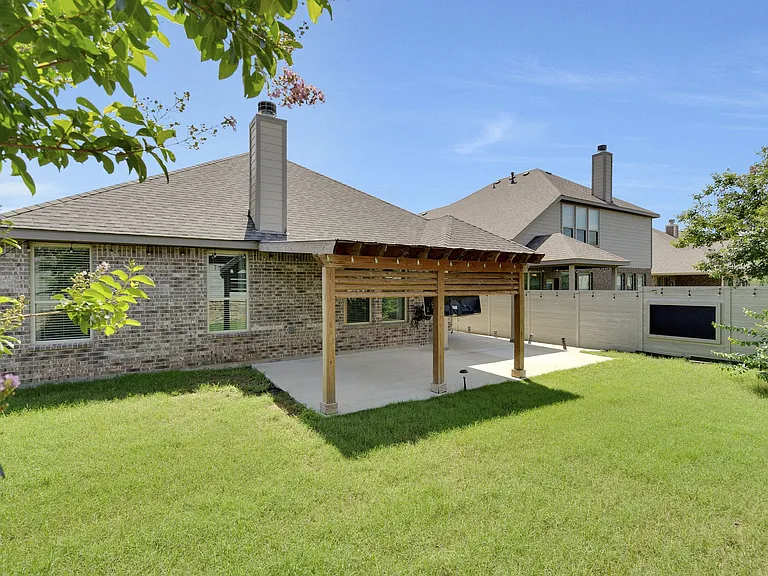 1513 Canary Ln — Photo 31