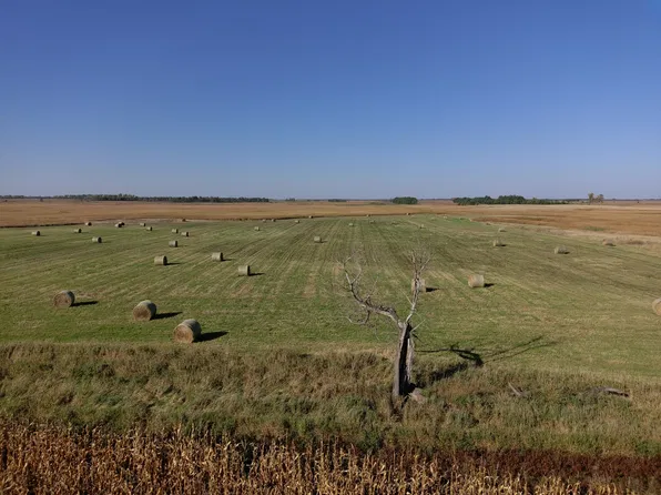 90th Ave SE, Edgeley, ND 58433