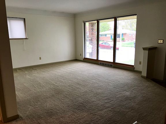 Living Room 01