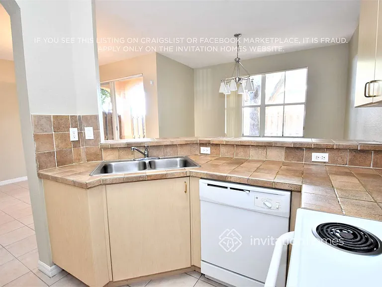12446 SW 125th Ter — Photo 8