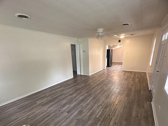 3rd image of 2237 B St NE