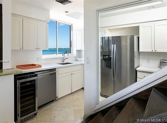 5th image of 1000 Venetian Way APT 710