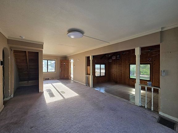 5th image of 806 Lincoln Ave