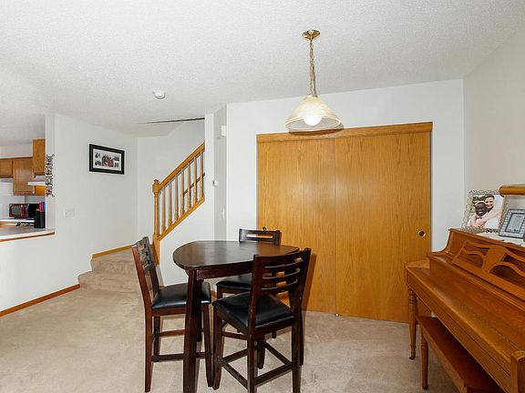 5th image of 11413 Elmwood Ave N