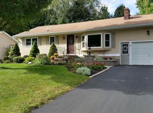 36 Dublin Dr, Ballston Spa, NY 12020