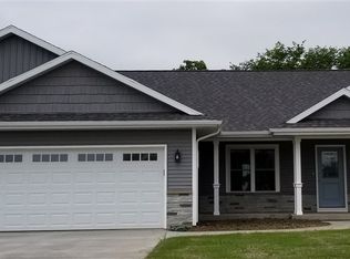 15 N Windmill Rdg, Evansville, WI 53536