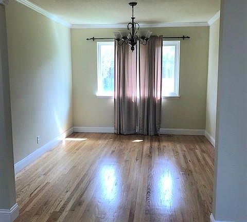 4th image of 284 Bangor Ave