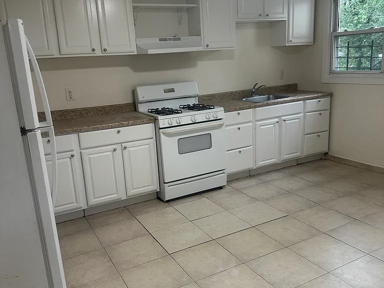 417 Franklin St #2 — Photo 4