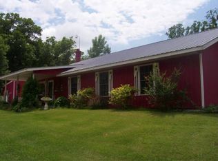 33998 Santa Claus Ln, Smithton, MO 65350