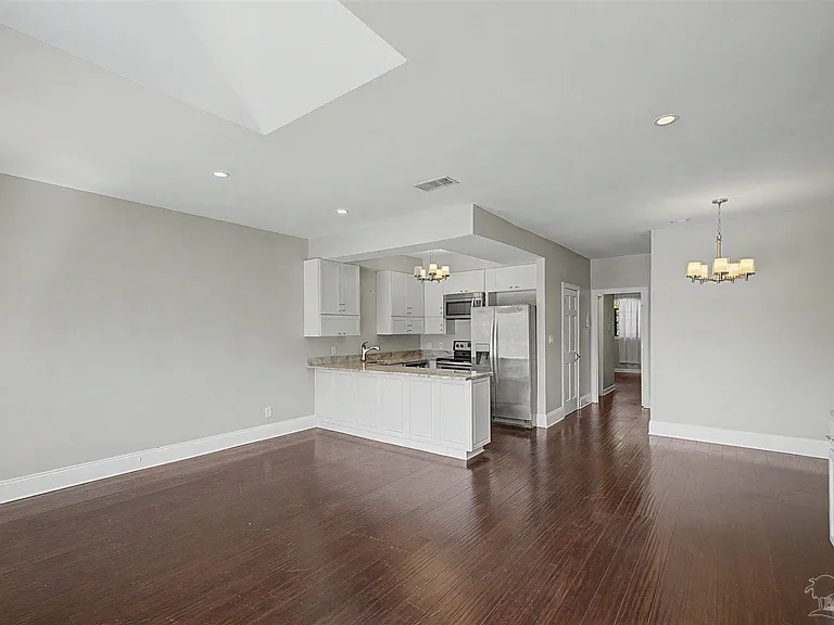 42 Baybridge Dr — Photo 8