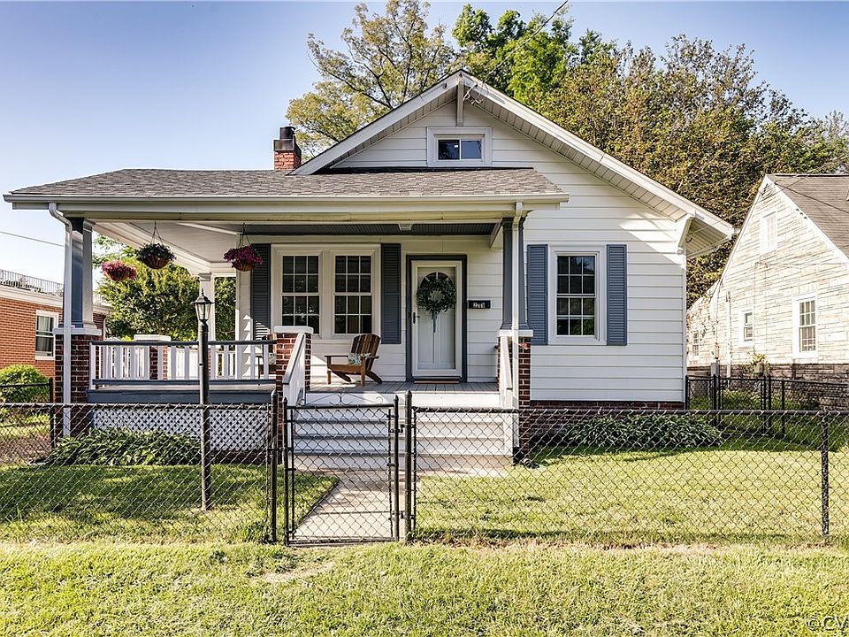 1st image of 2209 Oakwood Ln