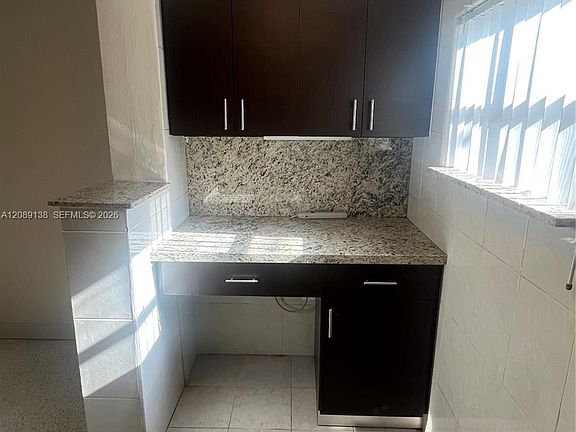 5th image of 92 E 15th St #1