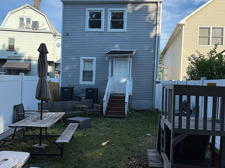 168 Orange St #2 — Photo 14