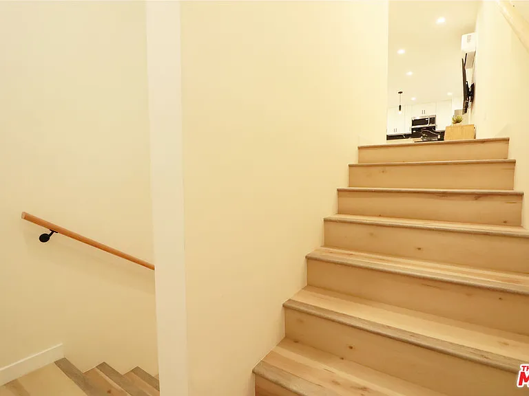 918 N San Vicente Blvd #F — Photo 18