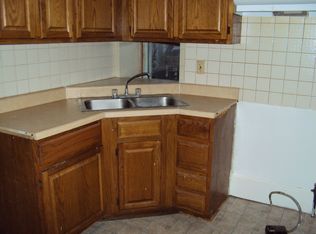 121 W Parmenter St, Newburgh, NY 12550