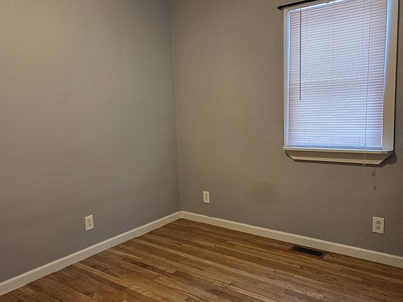 4th image of 4327 W 187th St