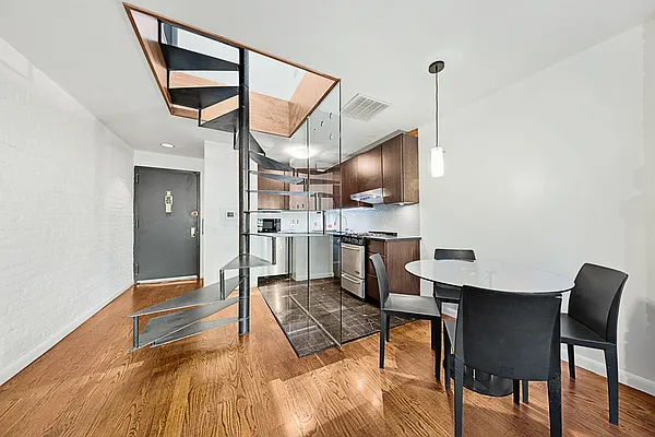 Sold by Compass | media 5