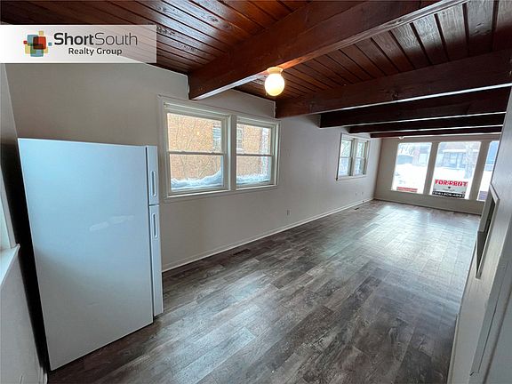 5th image of 917 Maybelle St NE #917