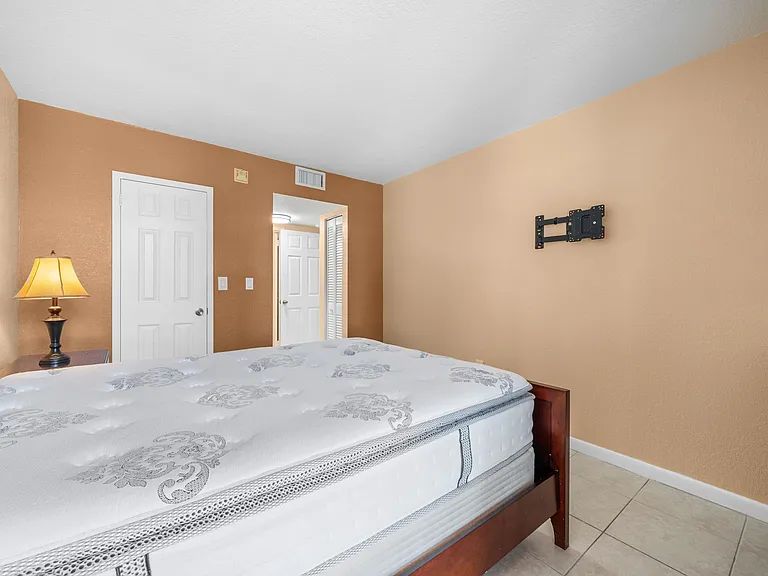 17570 Atlantic Blvd #306 — Photo 11
