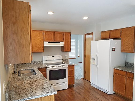 2020 New Granite, Re-Finished Floors, and Paint