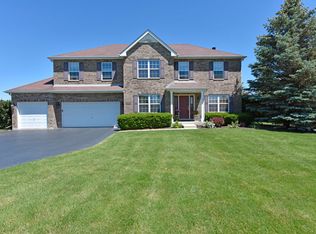 9404 Nicholas Ln, Spring Grove, IL 60081