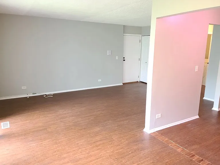 221 Hawthorne Ct #C1 — Photo 6