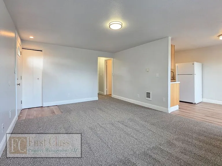 12345 SW Hall Blvd #30 — Photo 5