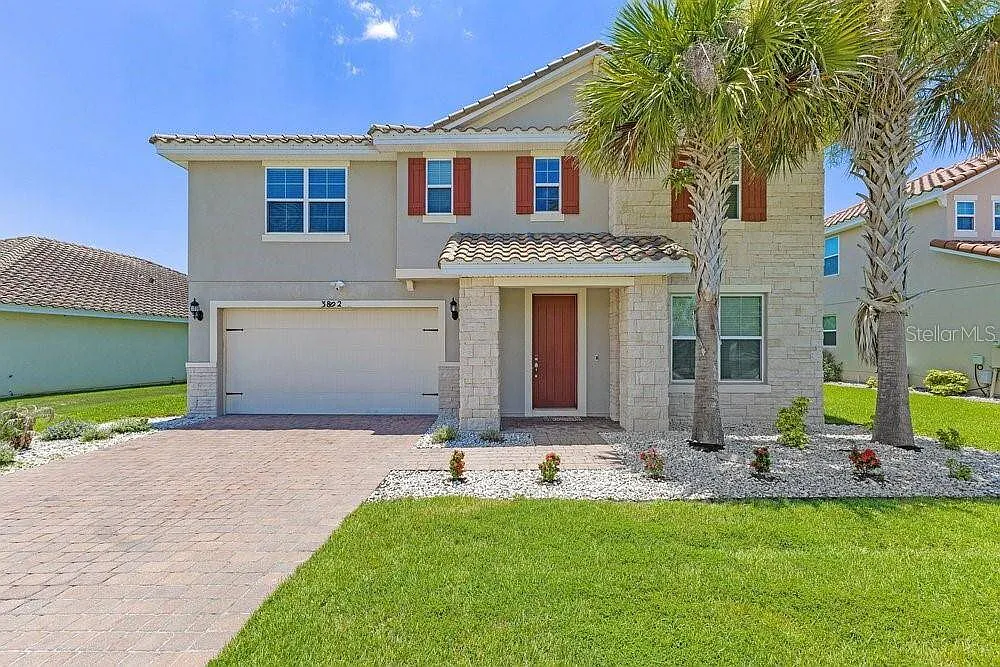 5 bed, 3.0 bath, 2814 sqft, $3,000 — Photo 1