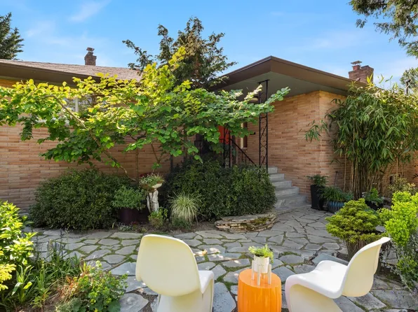 8317 Duncan Avenue S, Seattle, WA 98118